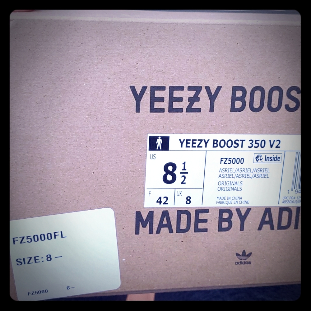 Yeezy boost 350 V2 CARBON